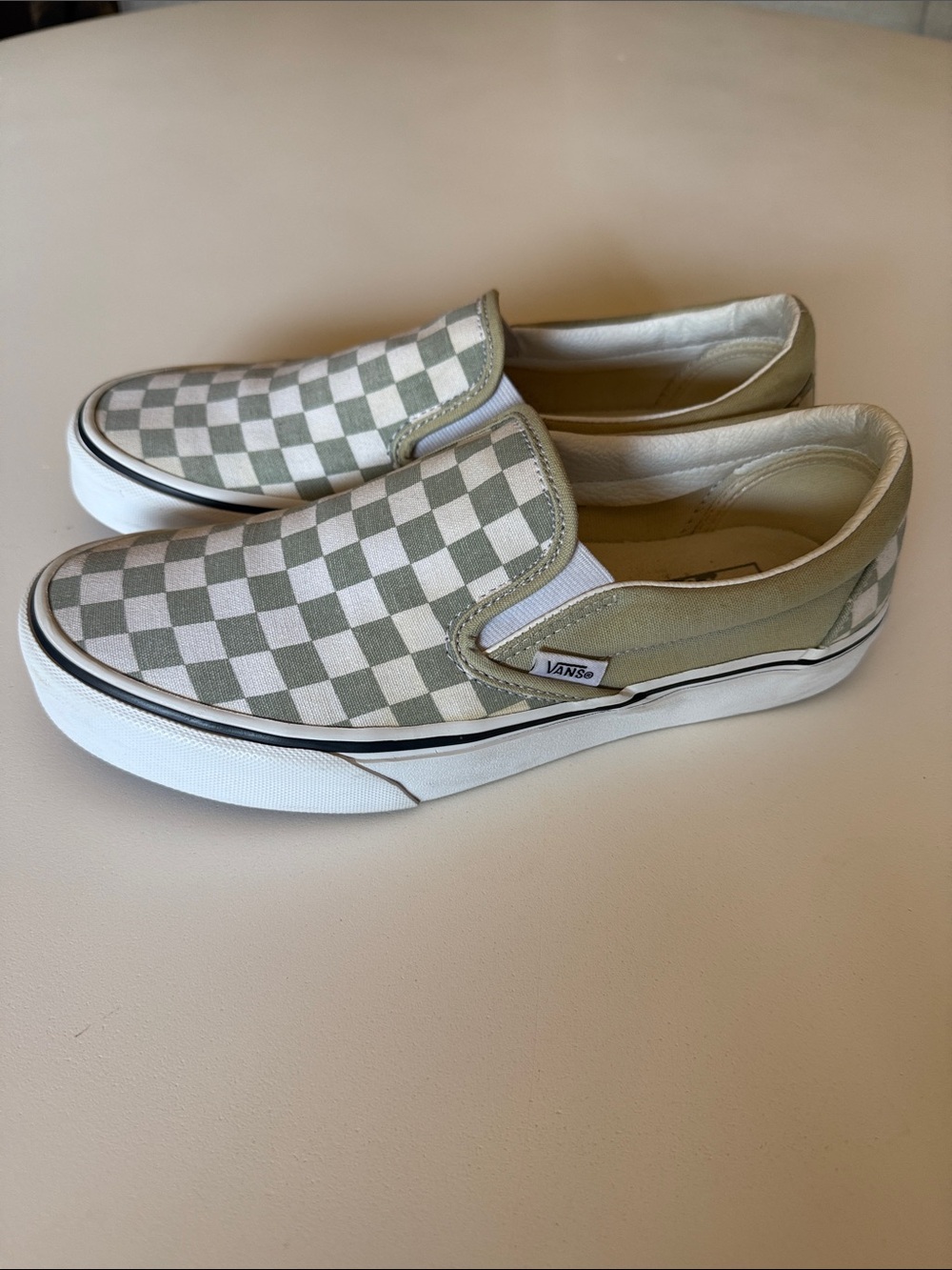 Vans - Picture 3 of 5